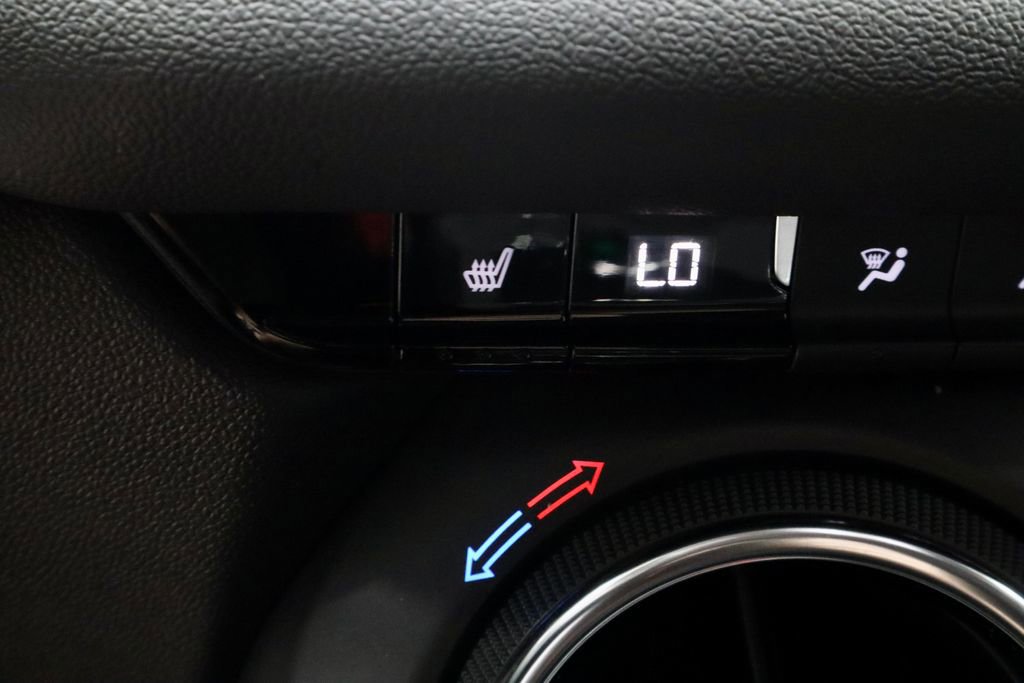 Used 2025 Chevrolet Blazer LT image 11