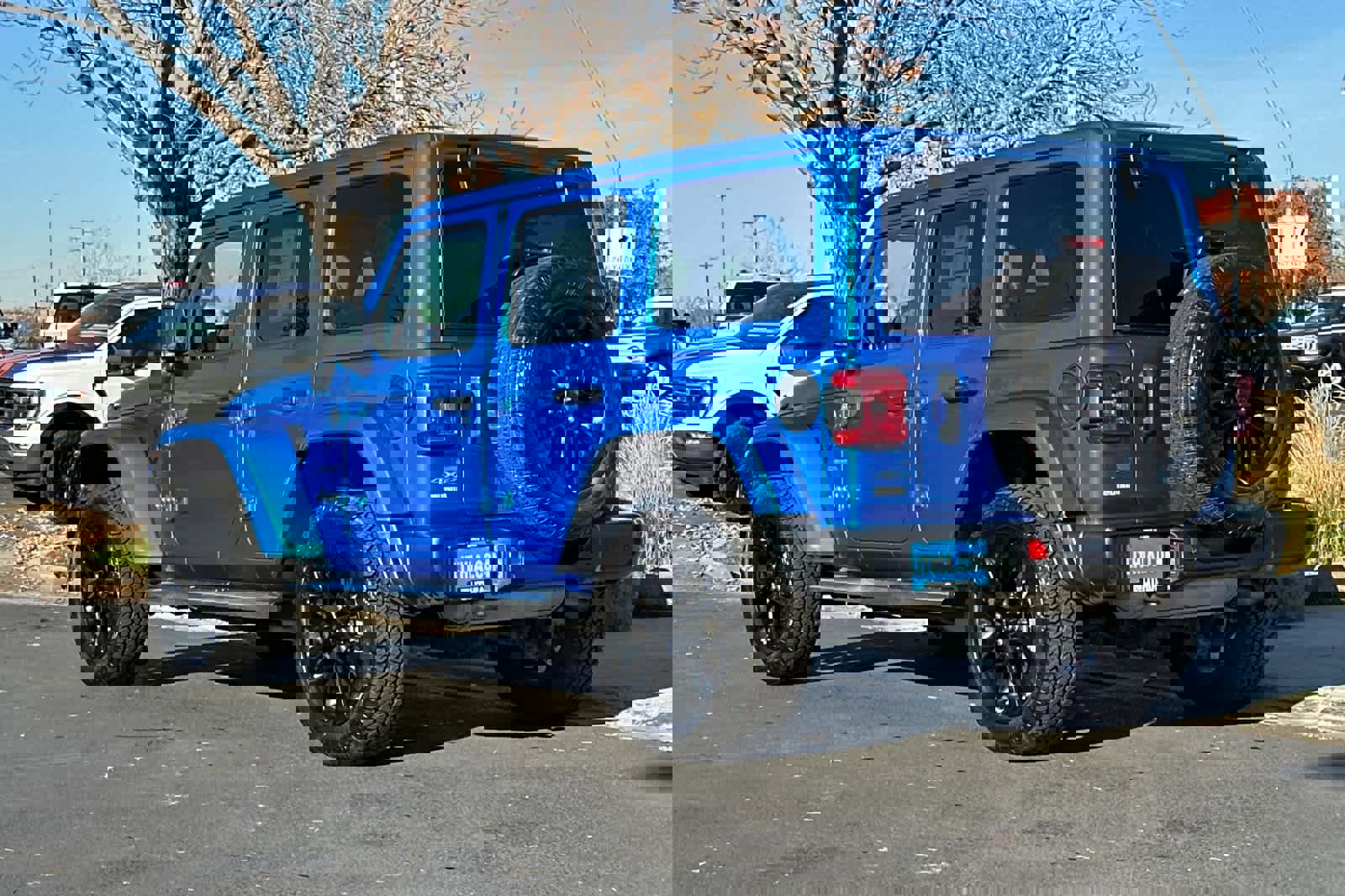 Used 2021 Jeep Wrangler Unlimited Sahara w/ Cold Weather Group image 3