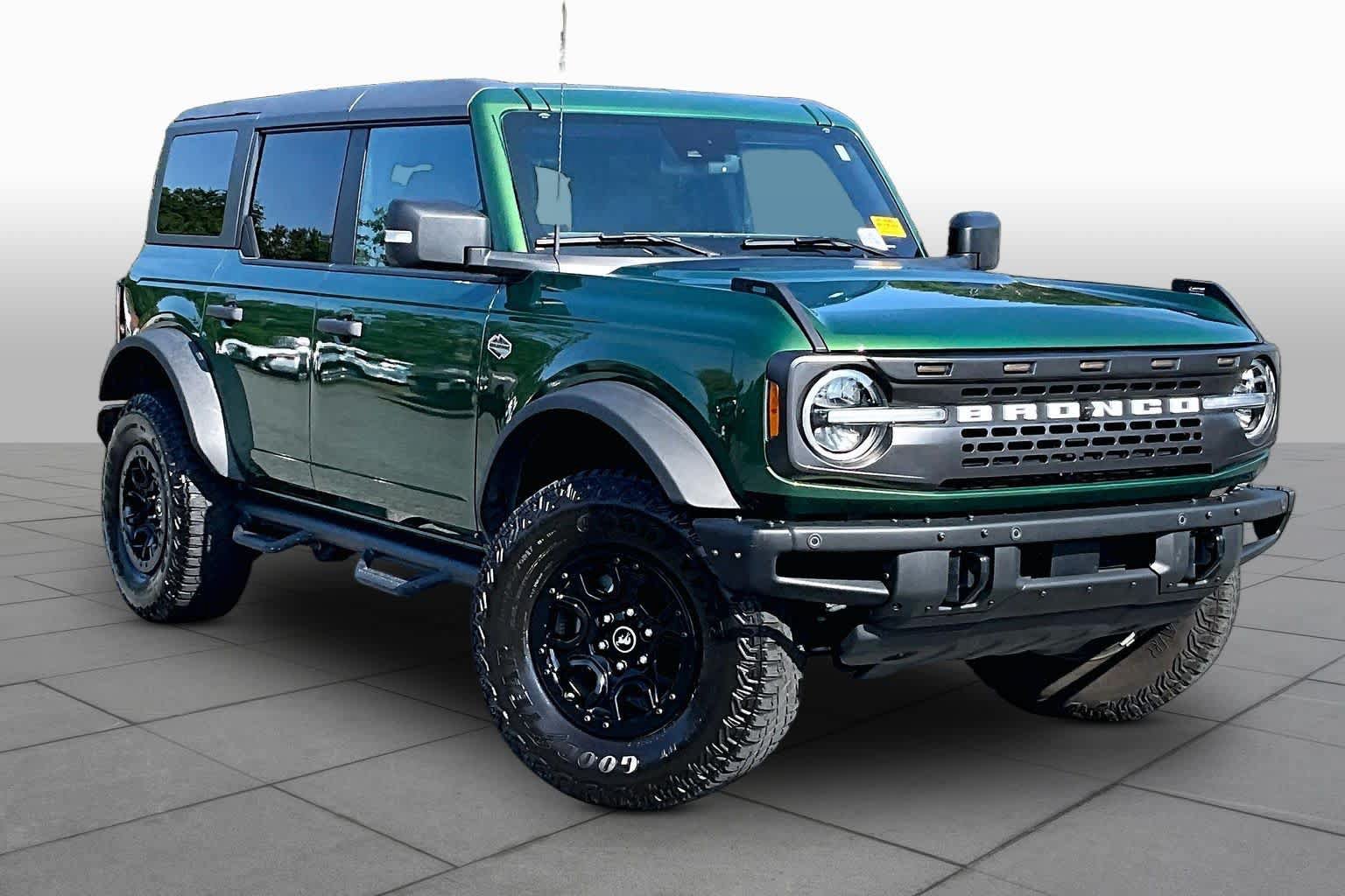 Certified 2024 Ford Bronco Wildtrak AWD/4WD image 3