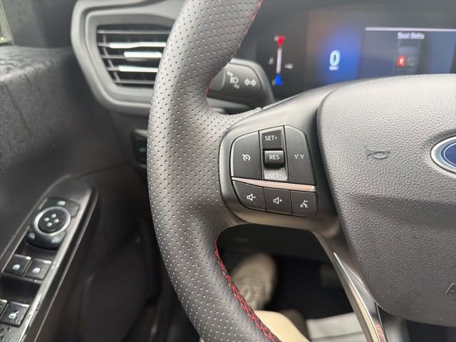 Certified 2025 Ford Escape ST-Line Select image 40