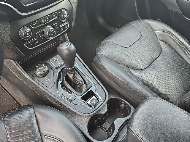 Used 2019 Jeep Cherokee Limited w/ Trailer Tow Group AWD/4WD image 22