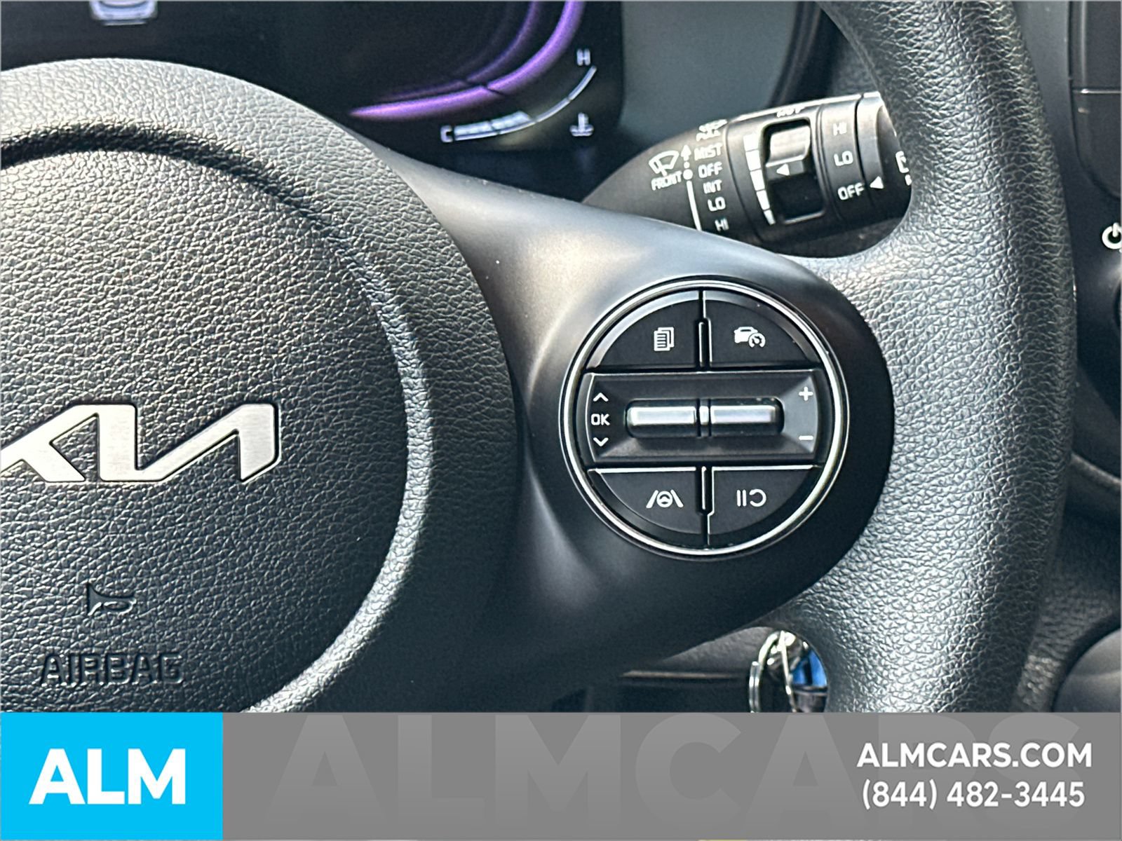 Used 2025 Kia Soul LX w/ LX Technology Package FWD image 29