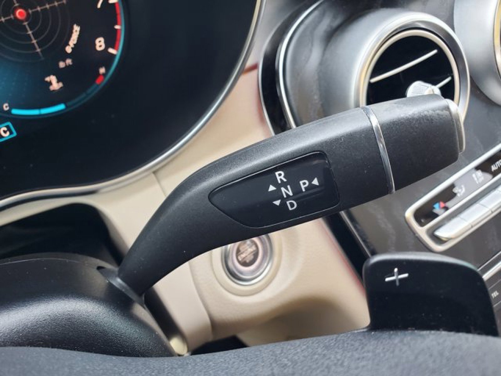 Used 2021 Mercedes-Benz GLC 300 image 27