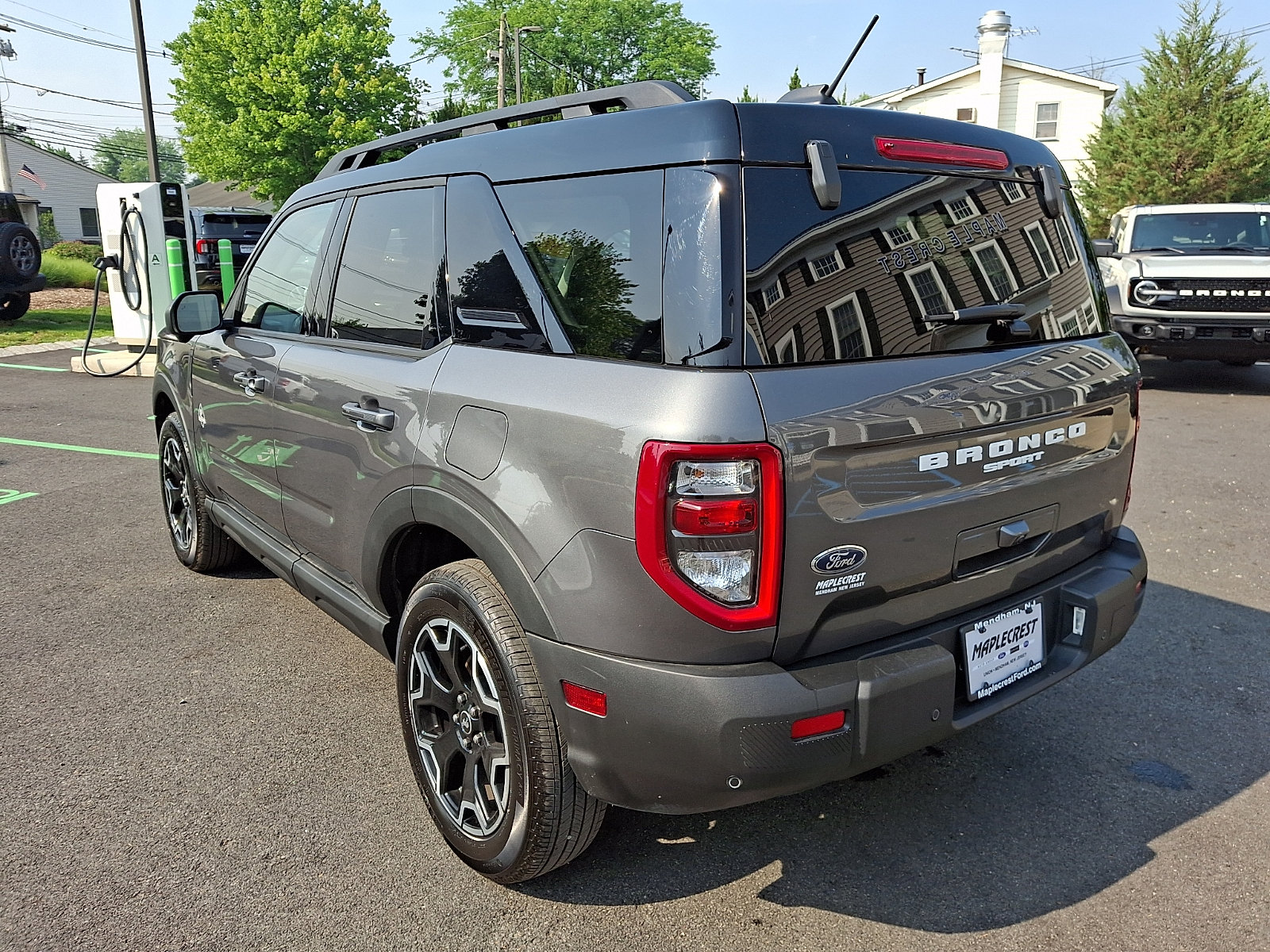 Certified 2025 Ford Bronco Sport Outer Banks w/ Outer Banks Tech Package+ AWD/4WD image 7