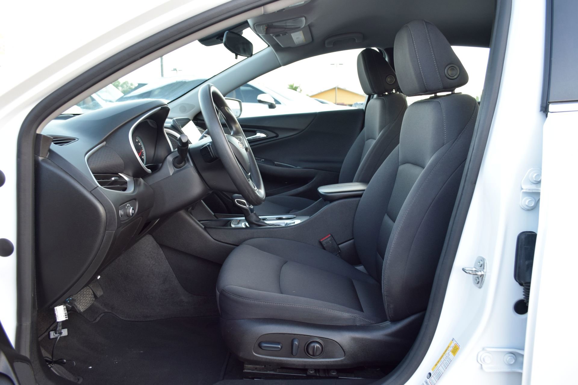 Used 2024 Chevrolet Malibu LT image 18