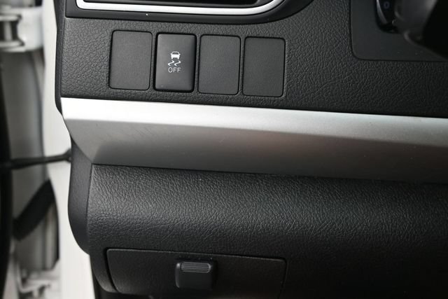 Used 2017 Toyota Camry SE FWD image 14