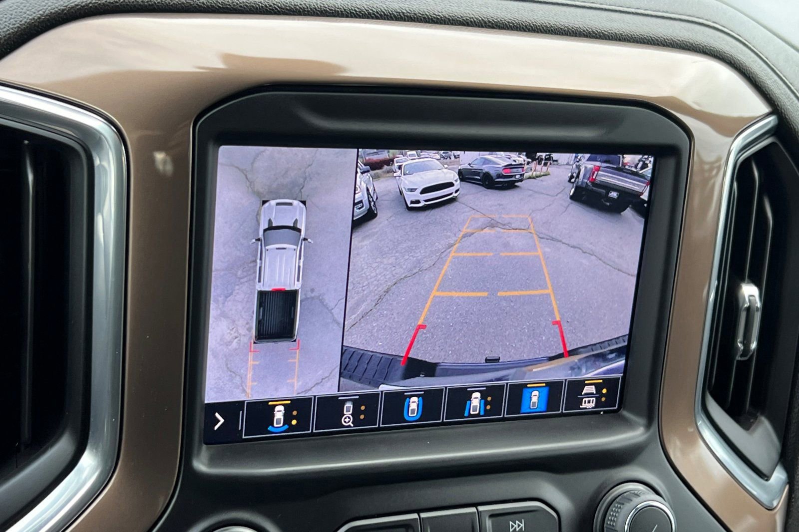 Used 2022 Chevrolet Silverado 3500 High Country w/ Z71 Off-Road Package image 20