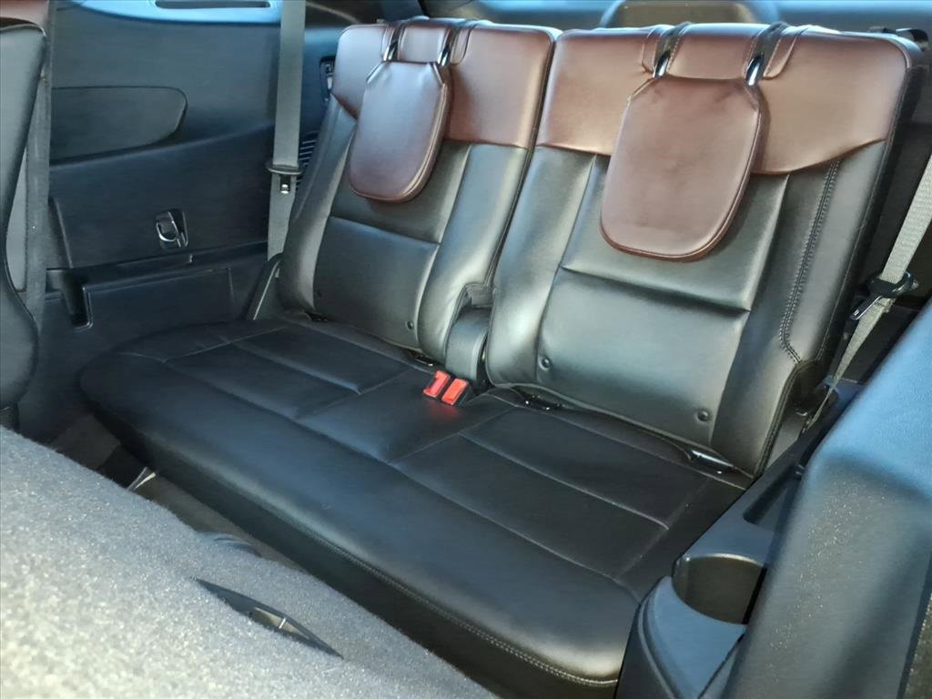 Certified 2022 Ford Explorer Platinum w/ Equipment Group 601A image 11