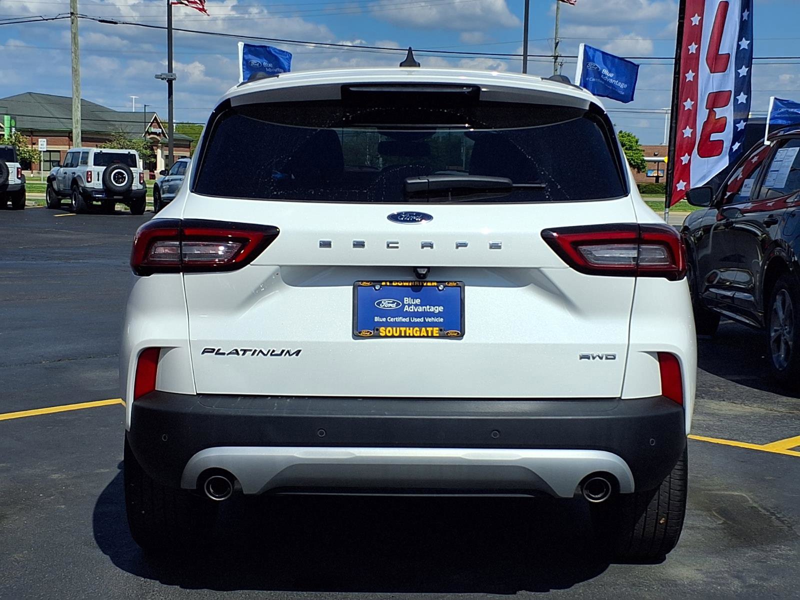 Certified 2023 Ford Escape Platinum AWD/4WD image 24