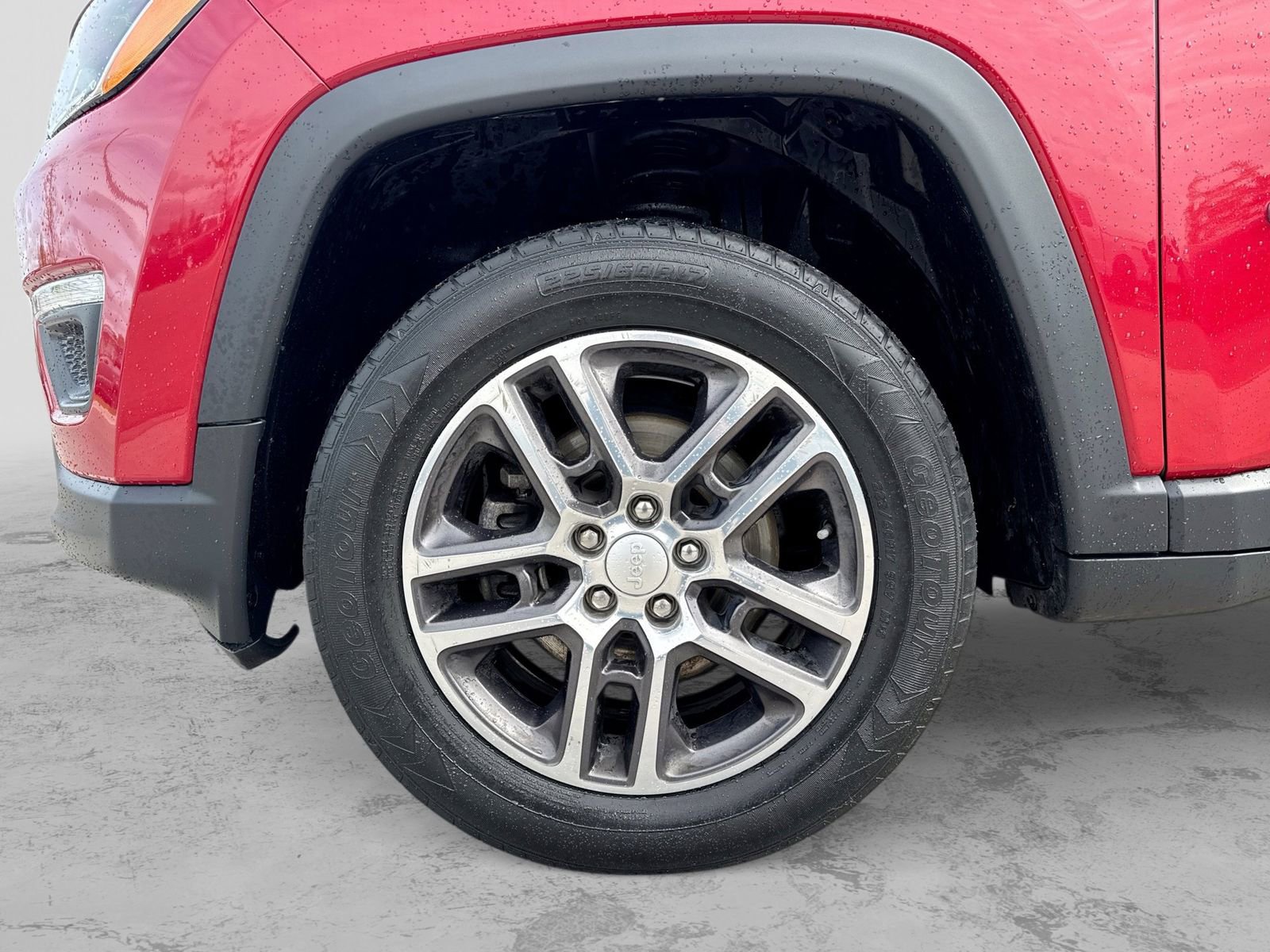 Used 2018 Jeep Compass Latitude w/ Popular Equipment Group AWD/4WD image 15