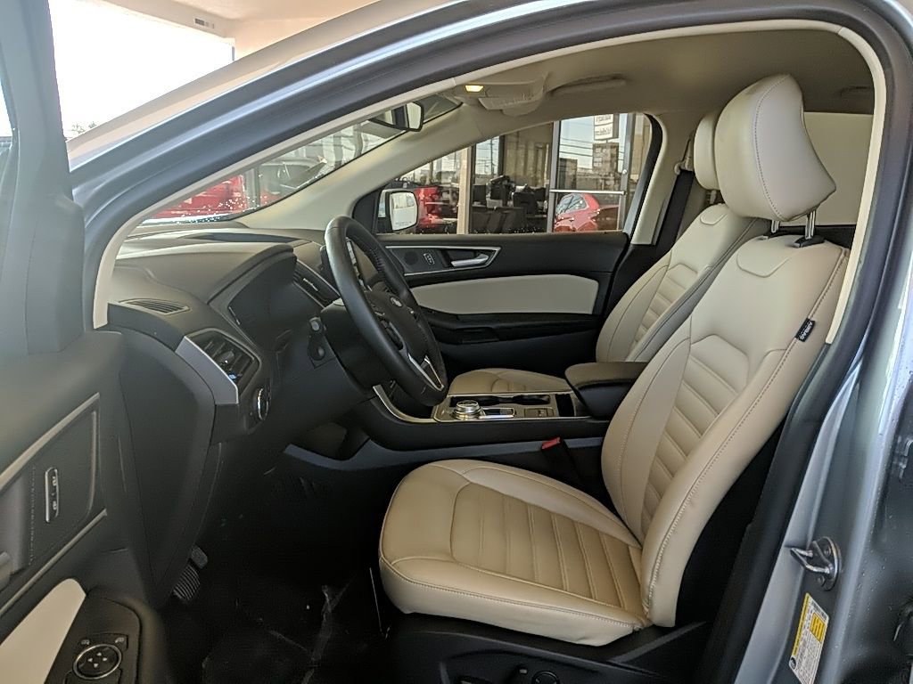 Certified 2024 Ford Edge SEL w/ Convenience Package AWD/4WD image 12