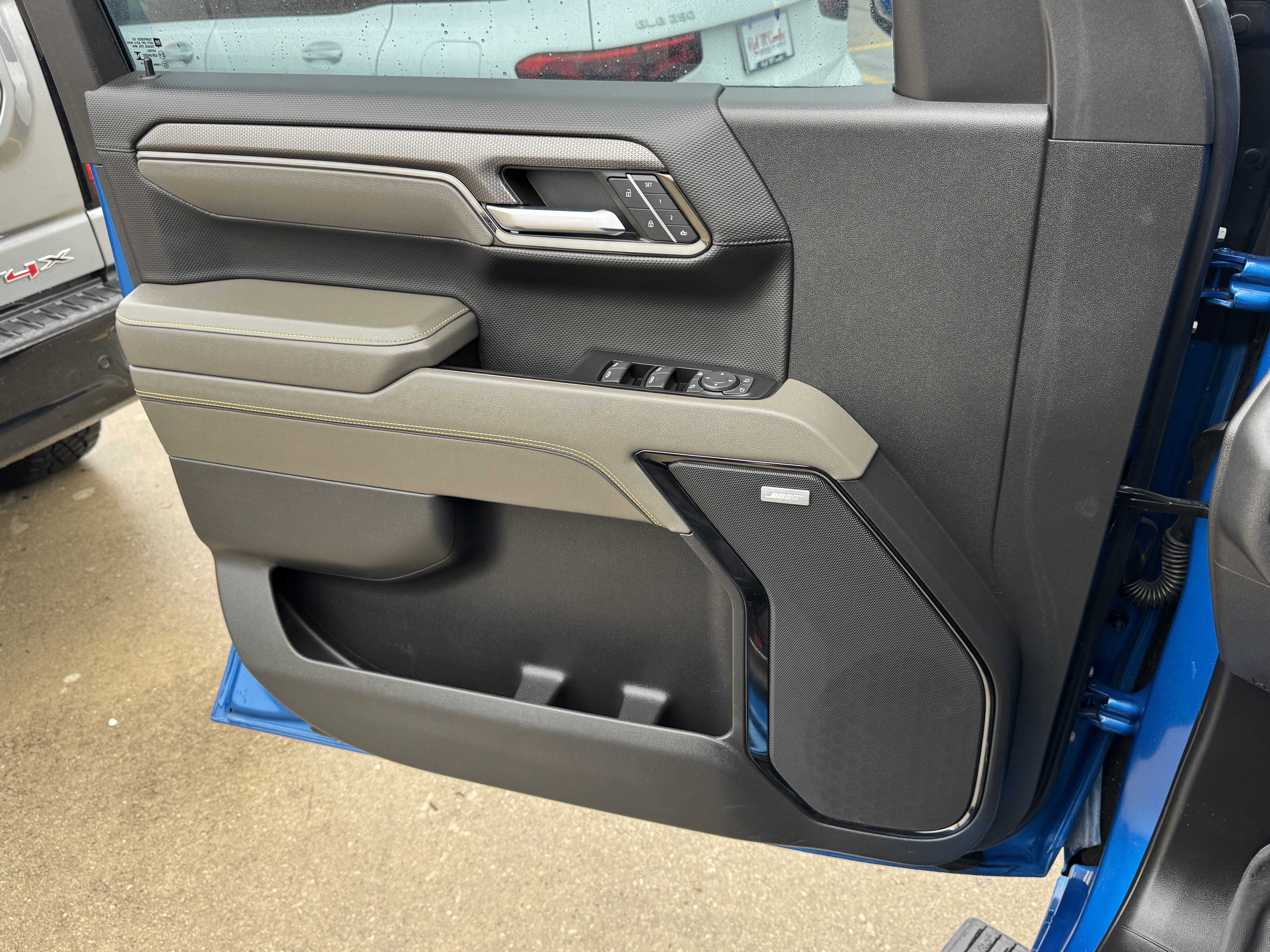 Used 2023 Chevrolet Silverado 1500 ZR2 w/ Technology Package image 25