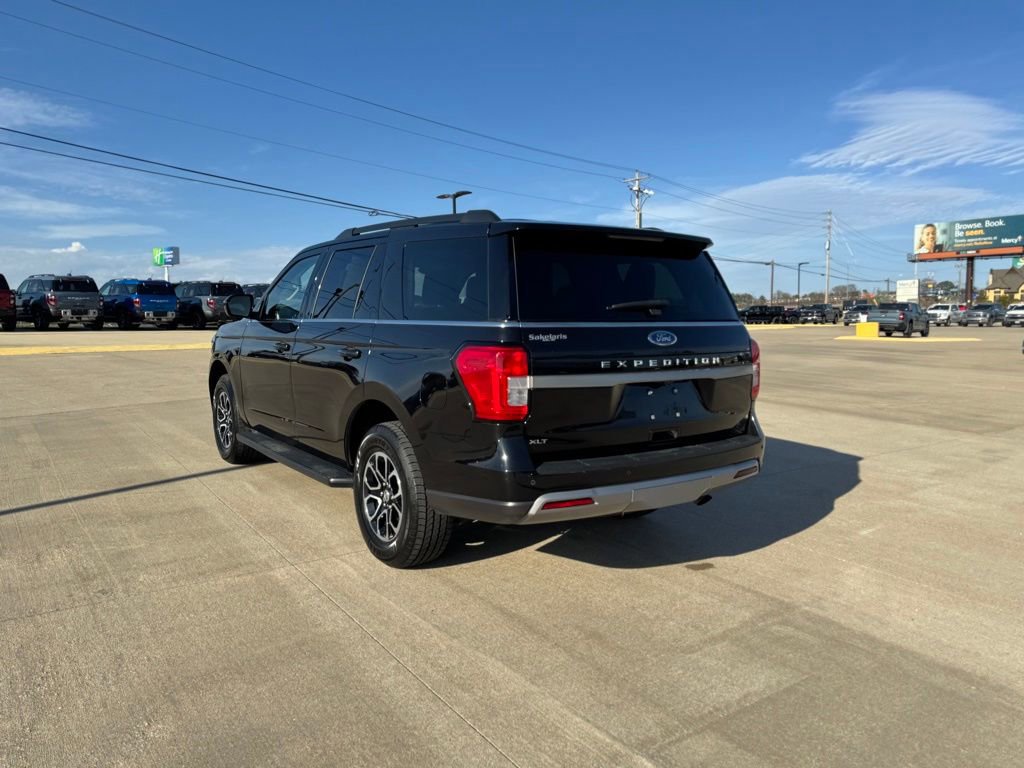 Certified 2024 Ford Expedition XLT image 5