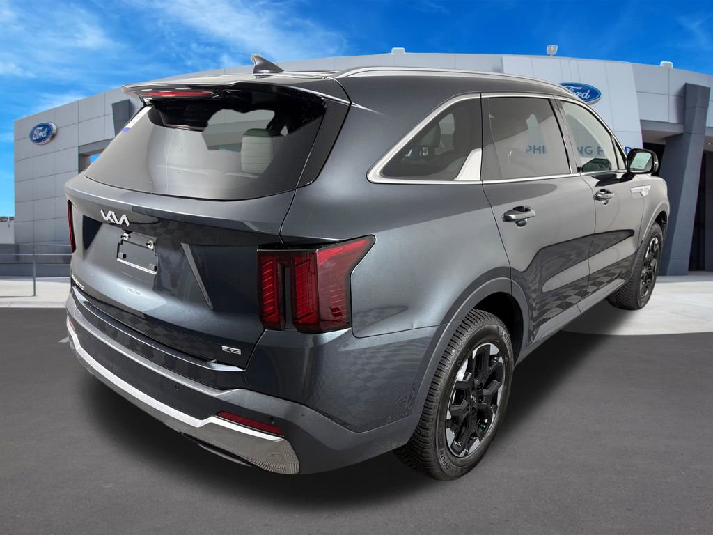 Used 2025 Kia Sorento S AWD/4WD image 5