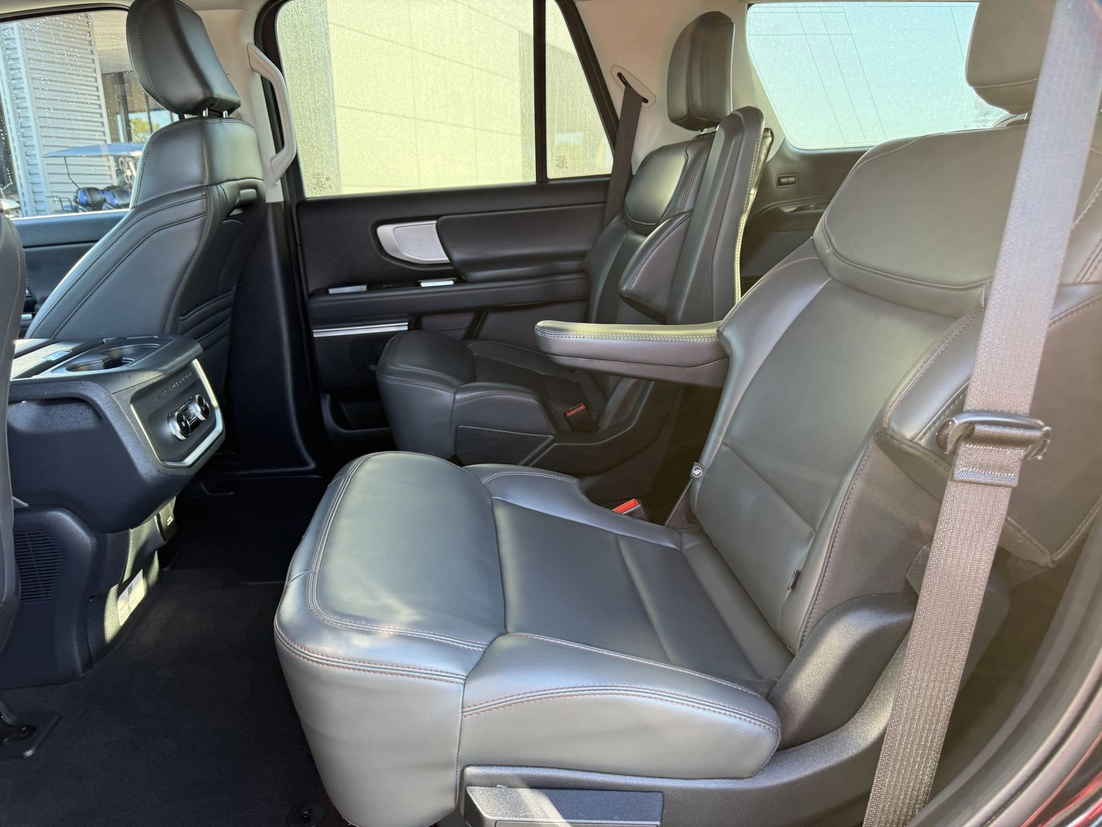 Certified 2025 Ford Expedition Active image 16