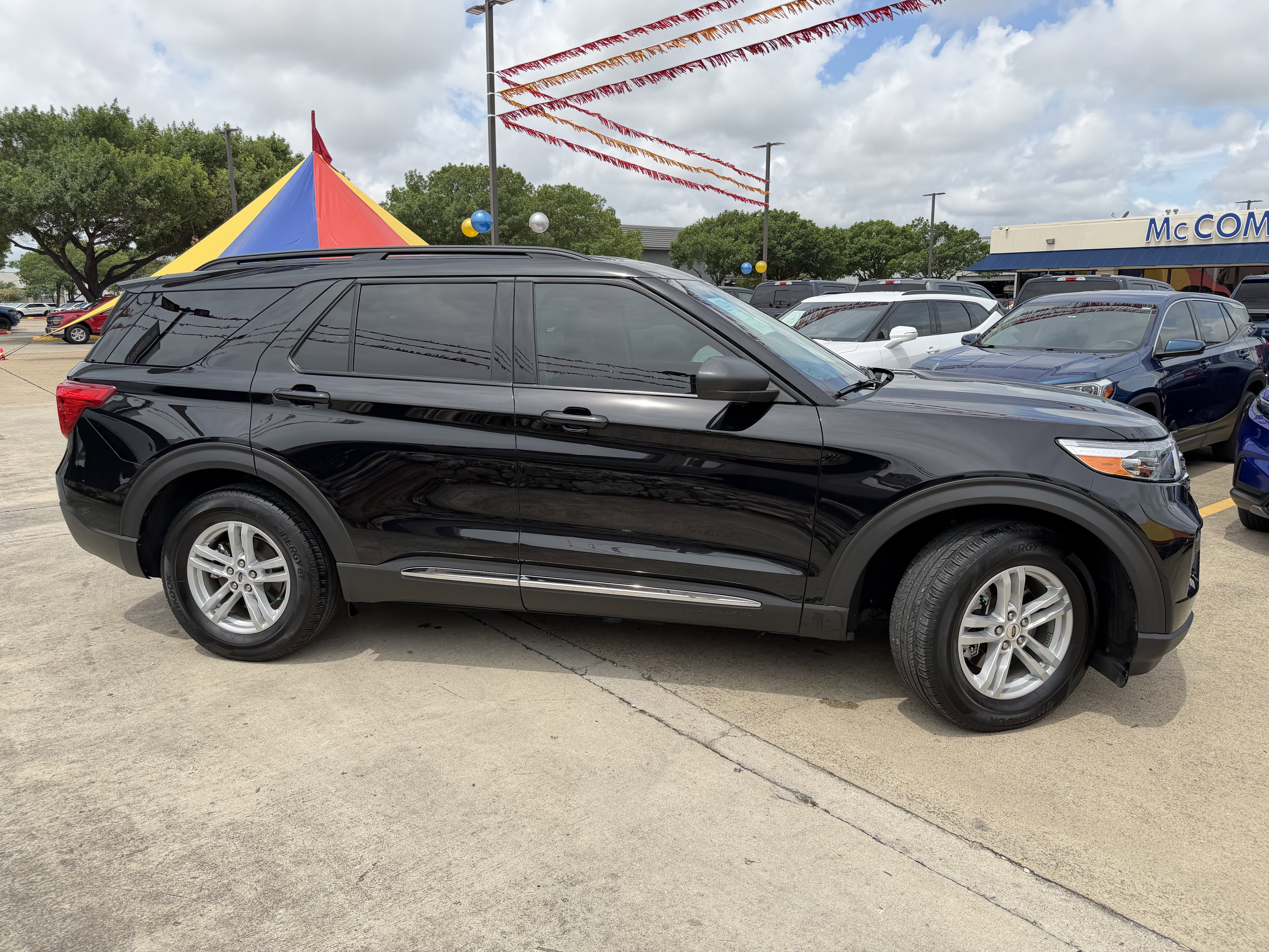 Certified 2024 Ford Explorer XLT RWD image 4