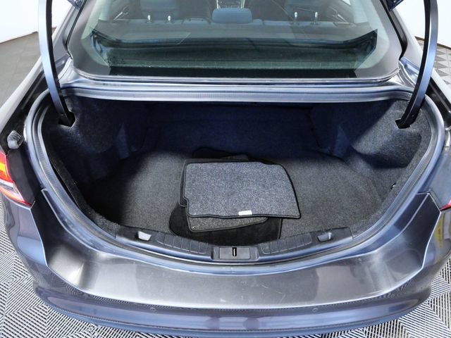Certified 2017 Ford Fusion SE w/ Fusion SE Technology Package FWD image 7