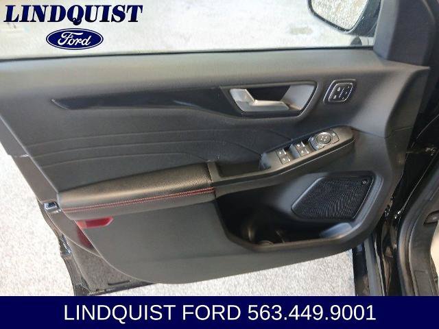 Certified 2023 Ford Escape ST-Line Select w/ Tech Pack #2 AWD/4WD image 12