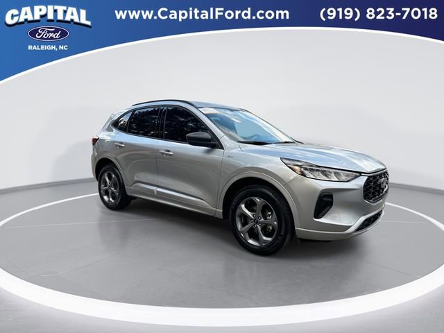 Certified 2024 Ford Escape ST-Line w/ Tech Pack #1 AWD/4WD image 8