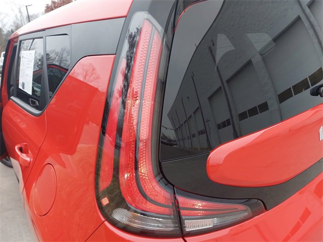 Used 2025 Kia Soul EX image 34