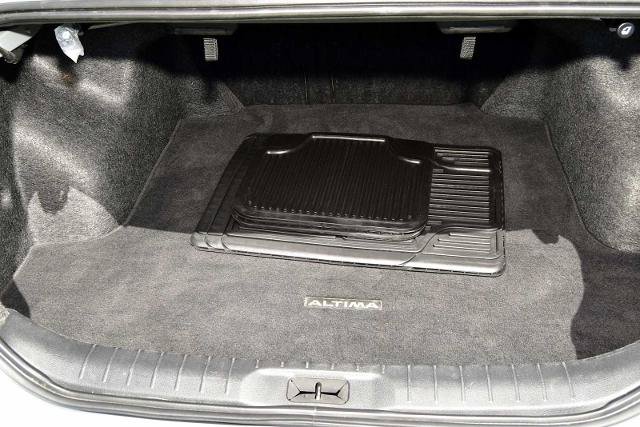Used 2024 Nissan Altima 2.5 SR FWD image 11