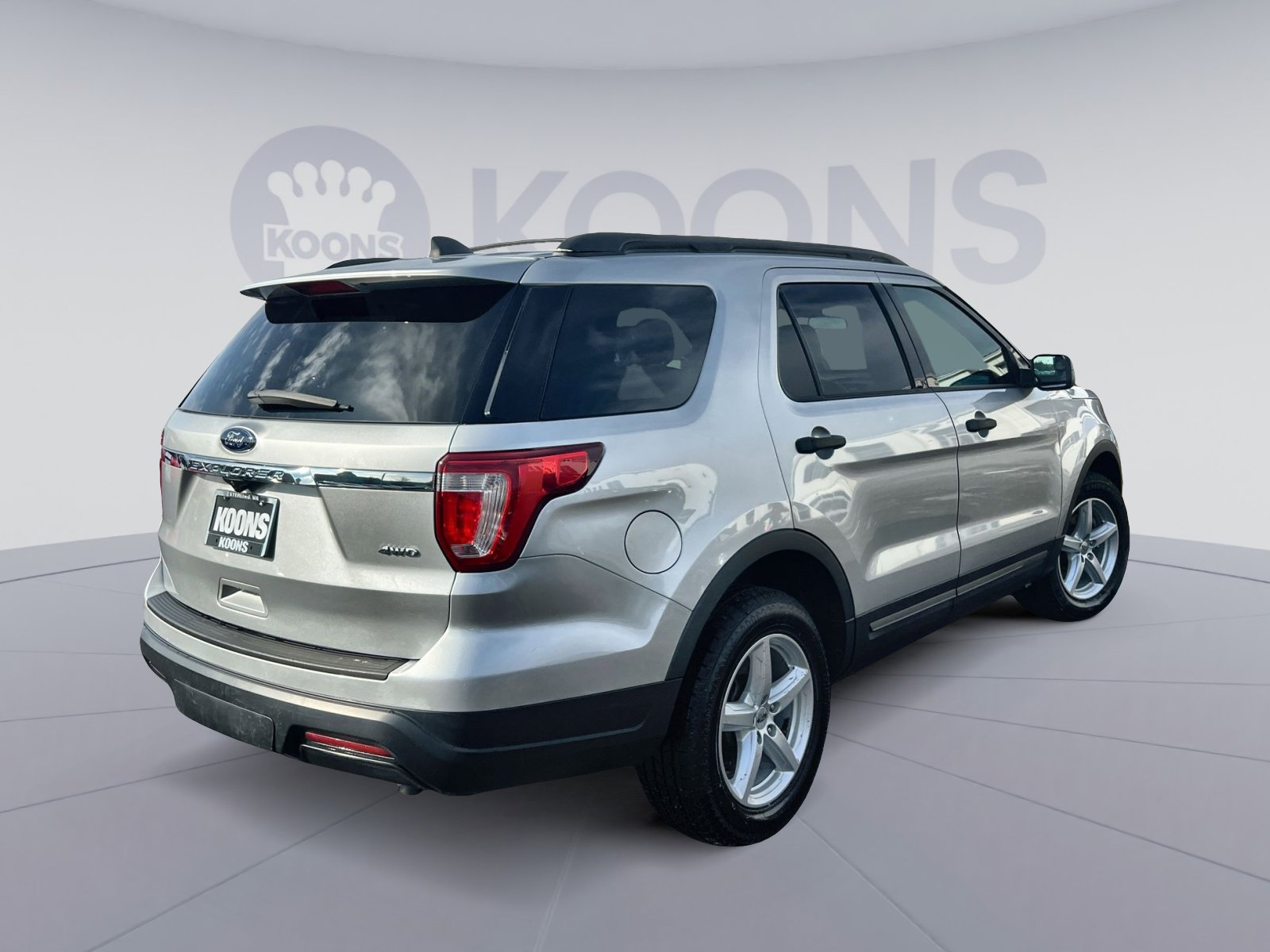 Certified 2019 Ford Explorer 4WD w/ Class III Trailer Tow Package image 7