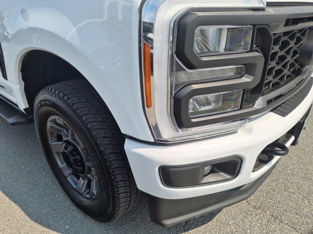 Certified 2023 Ford F350 4x4 Crew Cab Super Duty image 10