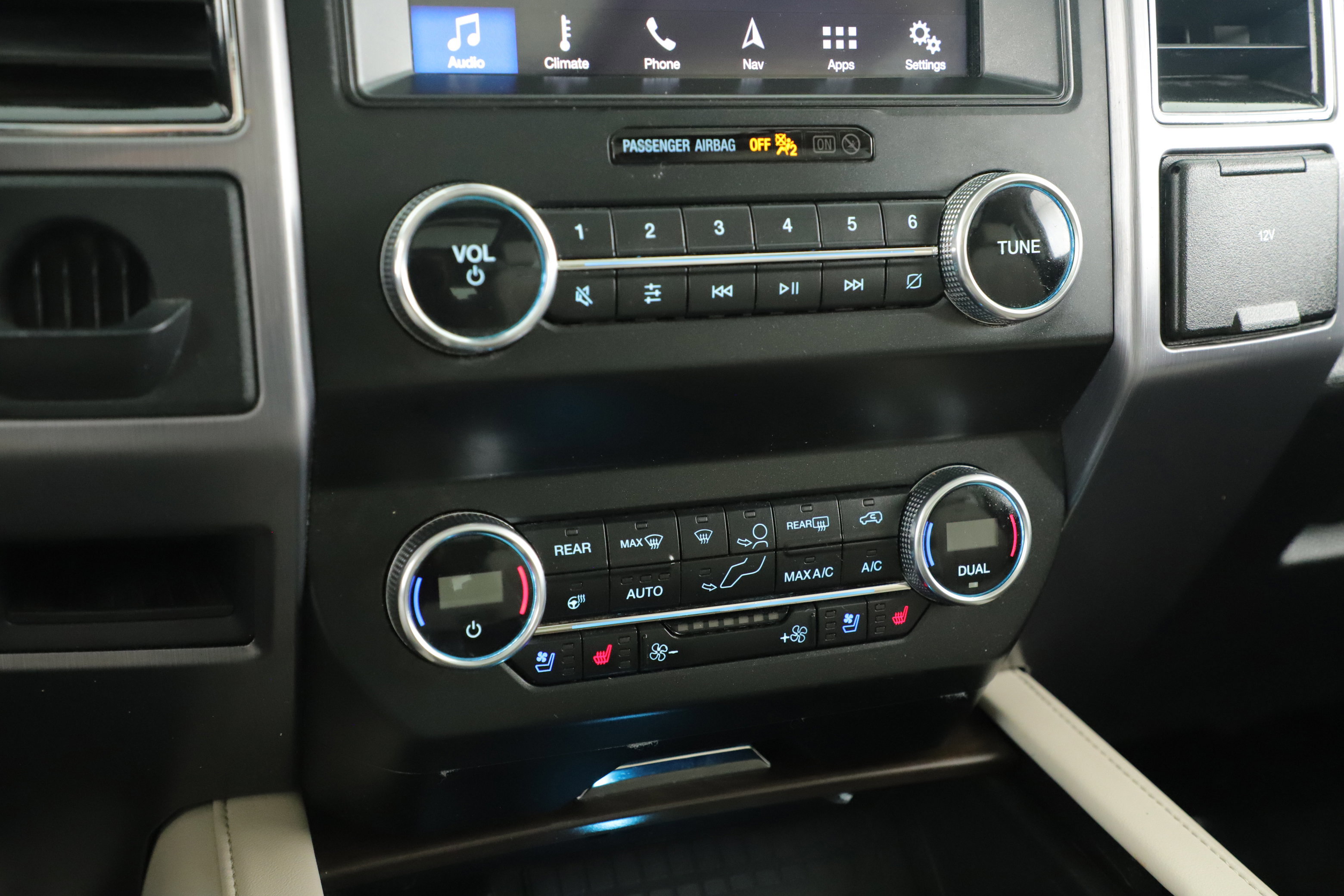 Certified 2019 Ford Expedition Platinum image 18