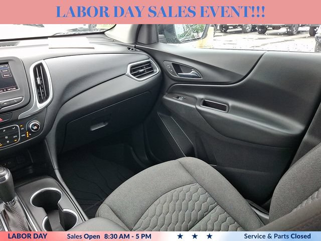 Used 2020 Chevrolet Equinox LT w/ Driver Convenience Package AWD/4WD image 16