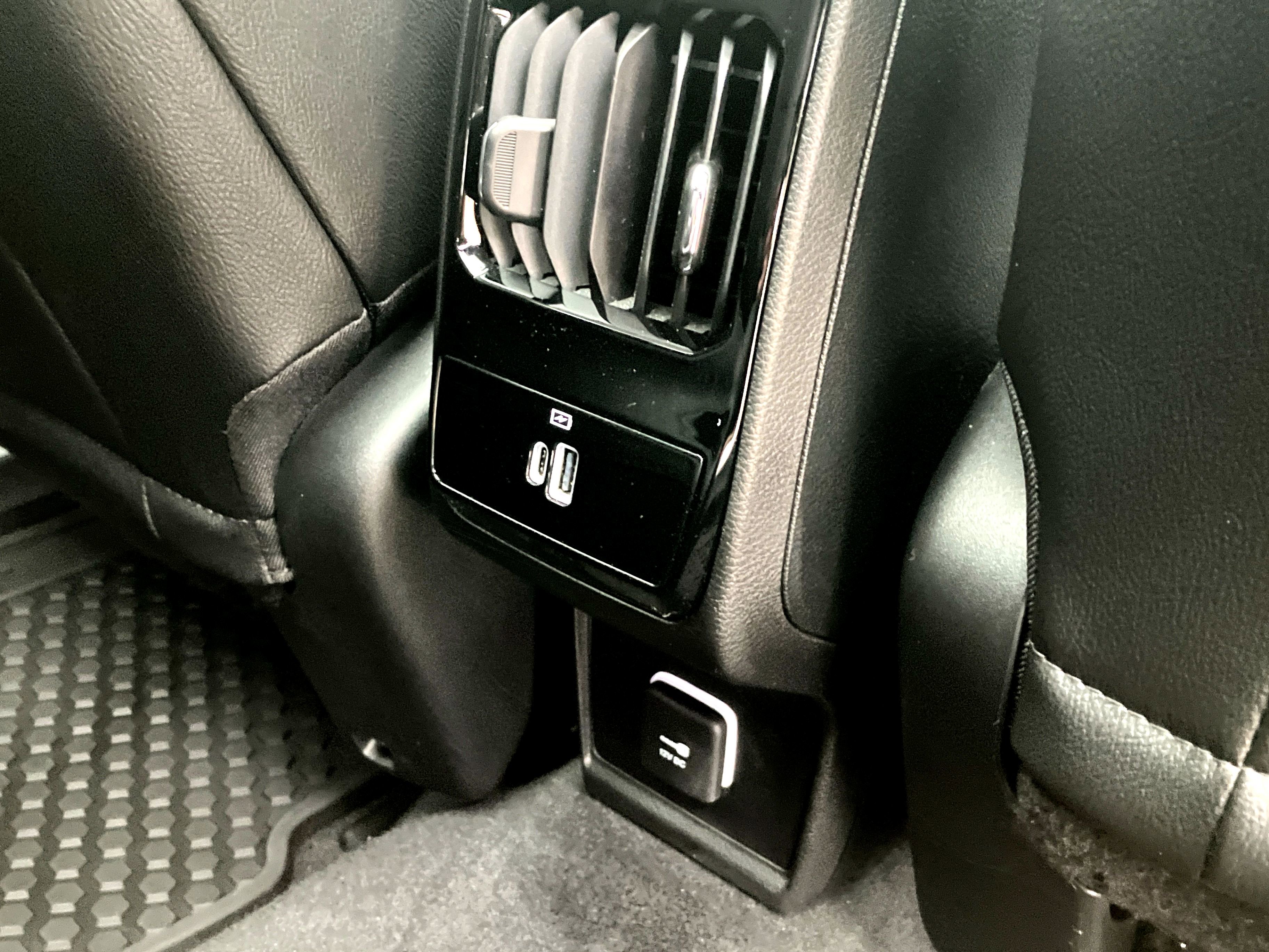 Used 2024 Jeep Compass Trailhawk w/ Trailhawk Elite Group image 40