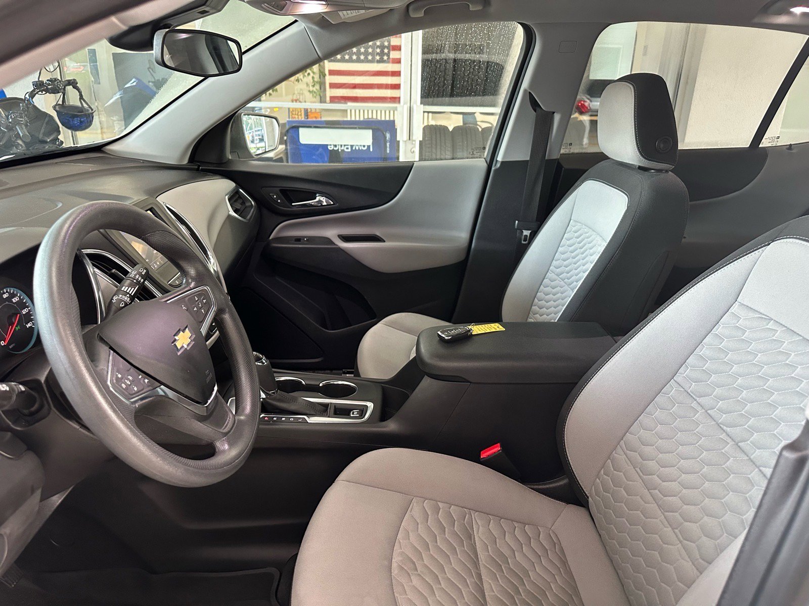 Used 2021 Chevrolet Equinox LS w/ LS Convenience Package FWD image 15