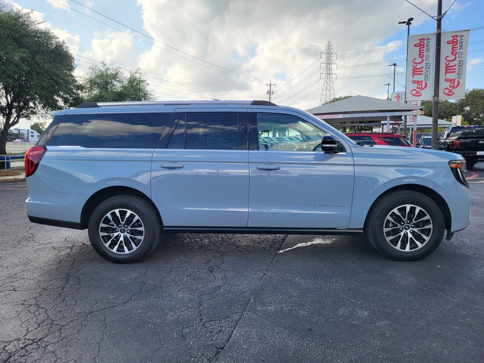 Certified 2025 Ford Expedition Max Platinum image 2