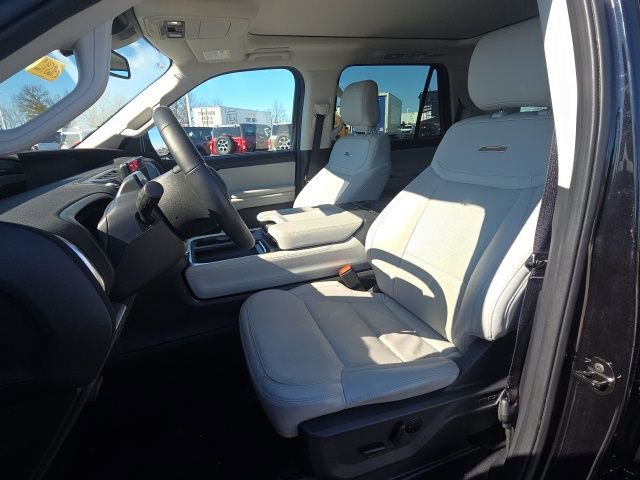 Certified 2025 Ford Expedition Platinum w/ Driver's Package image 29