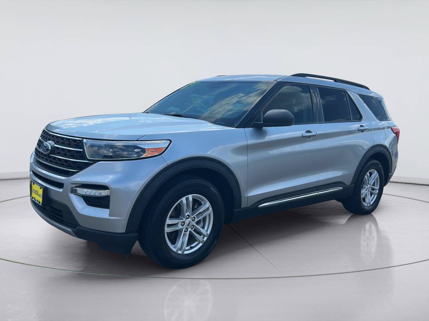 Certified 2023 Ford Explorer XLT w/ Equipment Group 202A