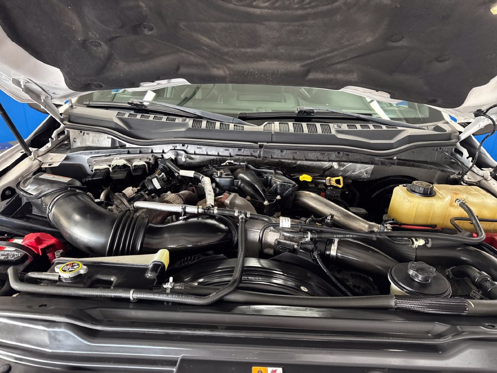 Certified 2019 Ford F350 Platinum w/ Platinum Ultimate Package AWD/4WD image 25
