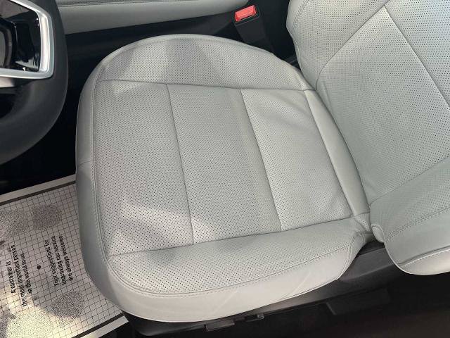 Certified 2025 Ford Explorer Platinum w/ Ultimate Package AWD/4WD image 19