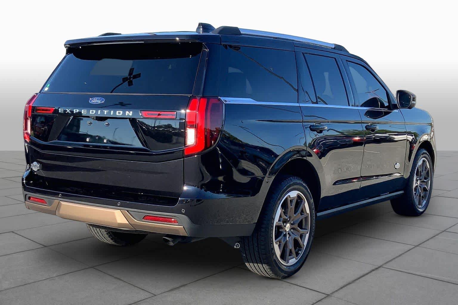 Certified 2026 Ford Expedition King Ranch AWD/4WD image 12