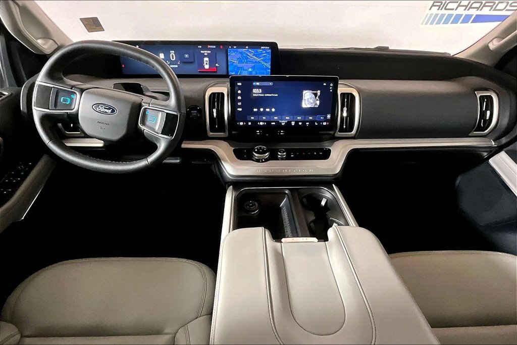 Certified 2025 Ford Expedition Active RWD image 11