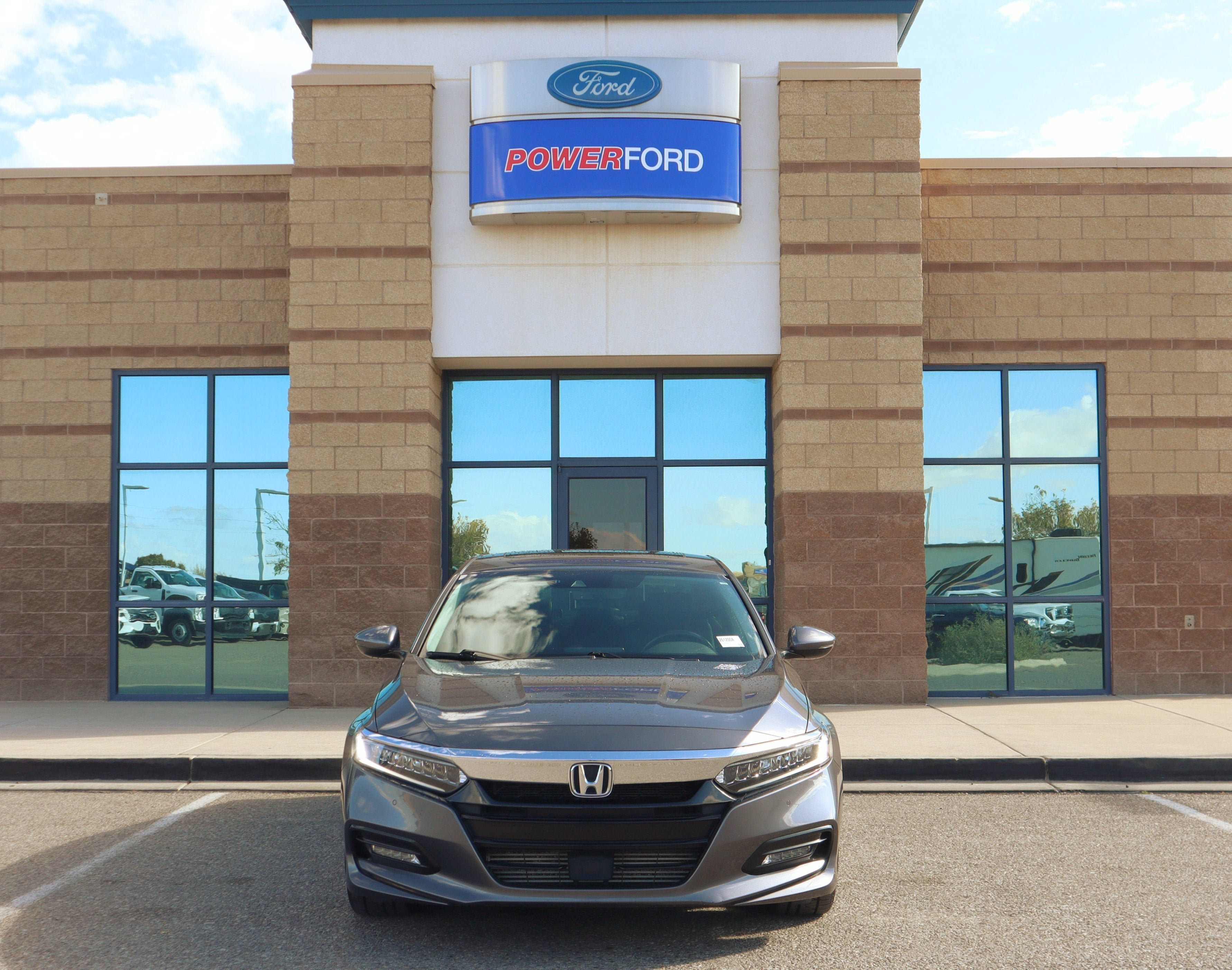 Used 2020 Honda Accord Touring image 3
