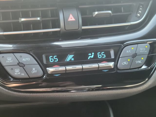 Used 2020 Toyota C-HR XLE image 28