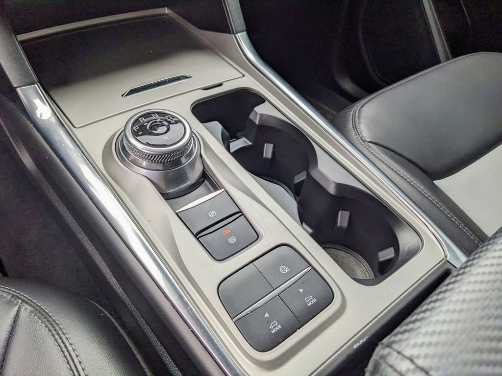 Certified 2022 Ford Explorer XLT w/ Equipment Group 202A image 27