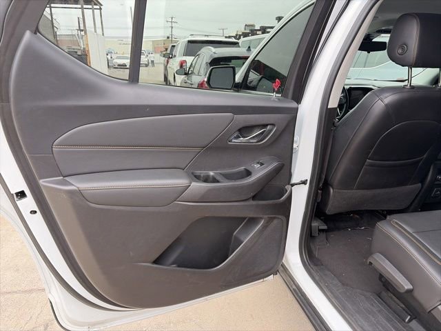 Used 2020 Chevrolet Traverse LT w/ LT Premium Package FWD image 7