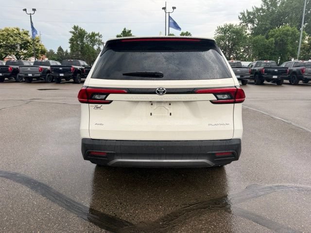Used 2024 Toyota Grand Highlander AWD image 9