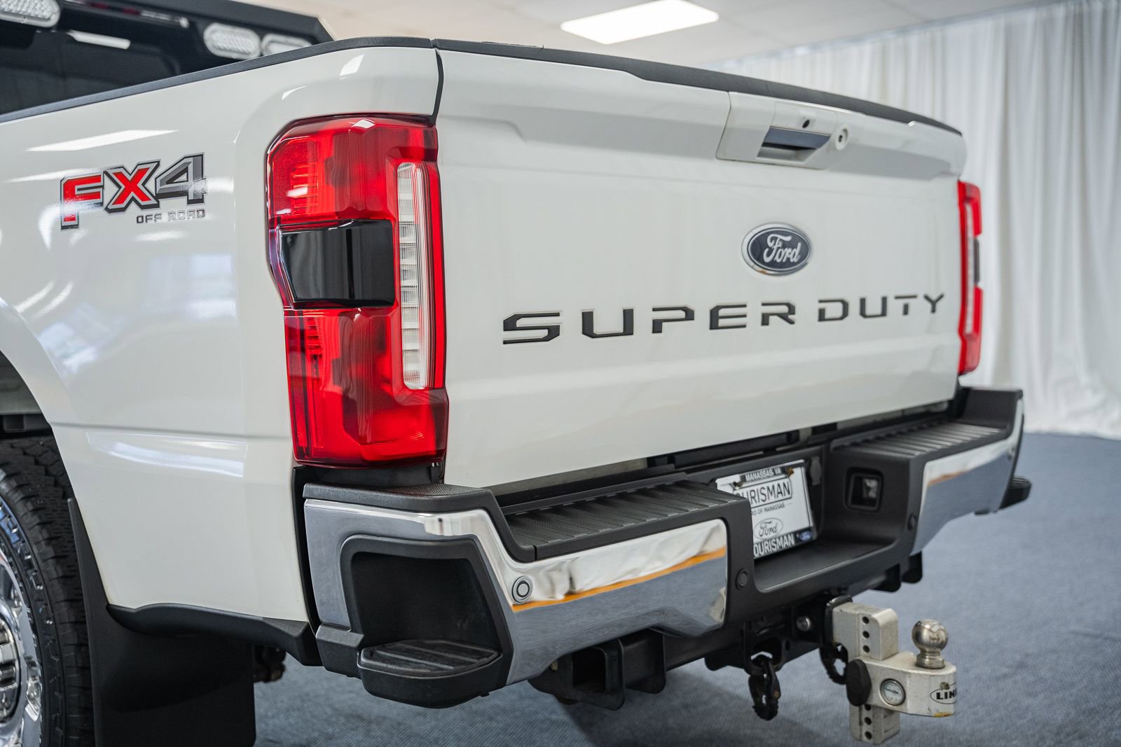 Certified 2023 Ford F250 Lariat w/ Lariat Ultimate Package AWD/4WD image 5