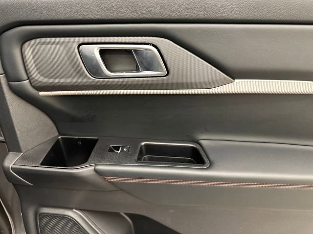 Certified 2025 Ford Explorer ST-Line w/ ST-Line Street Pack image 16