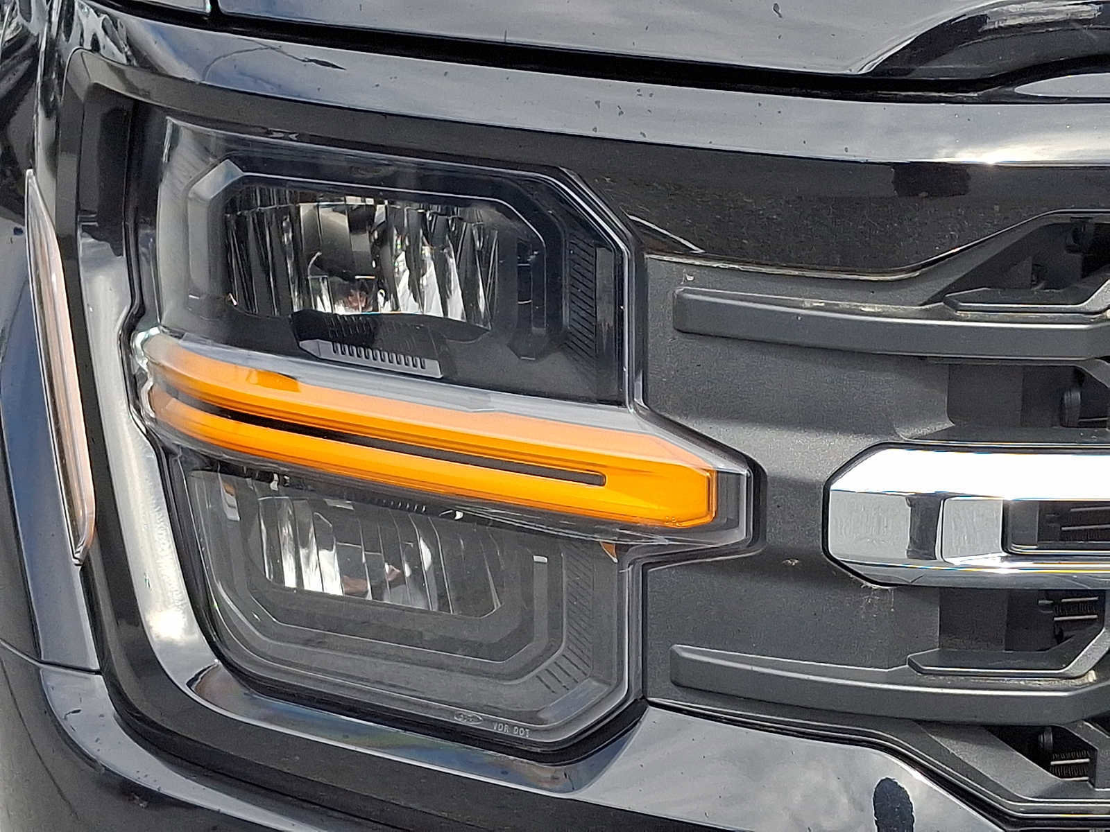 Certified 2024 Ford F150 XLT w/ Mobile Office Package image 9