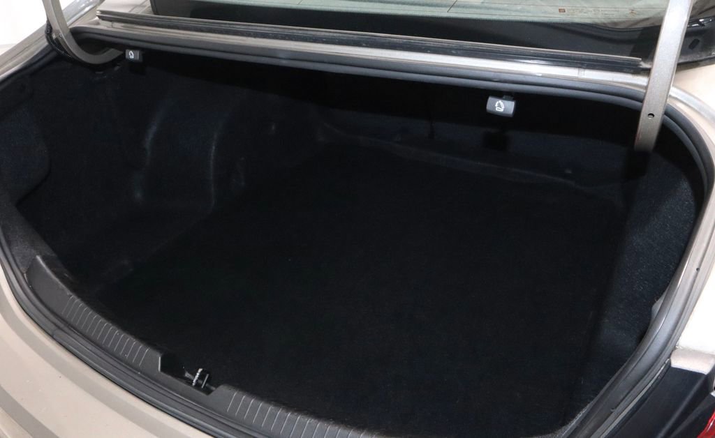 Used 2023 Chevrolet Malibu LT image 15