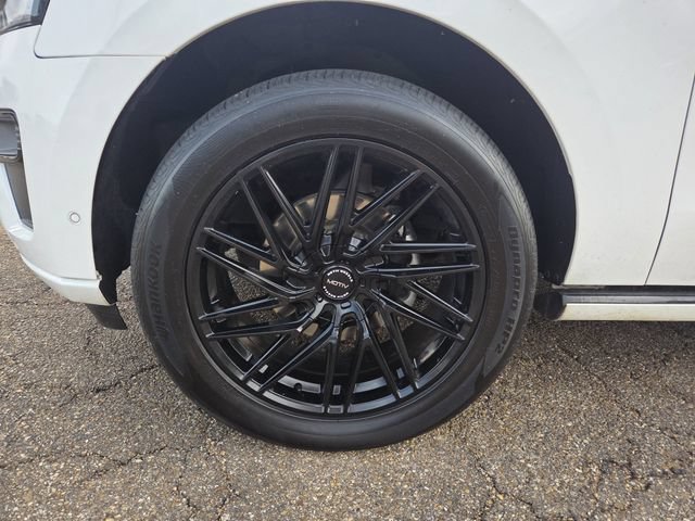 Certified 2022 Ford Expedition Max Platinum AWD/4WD image 32