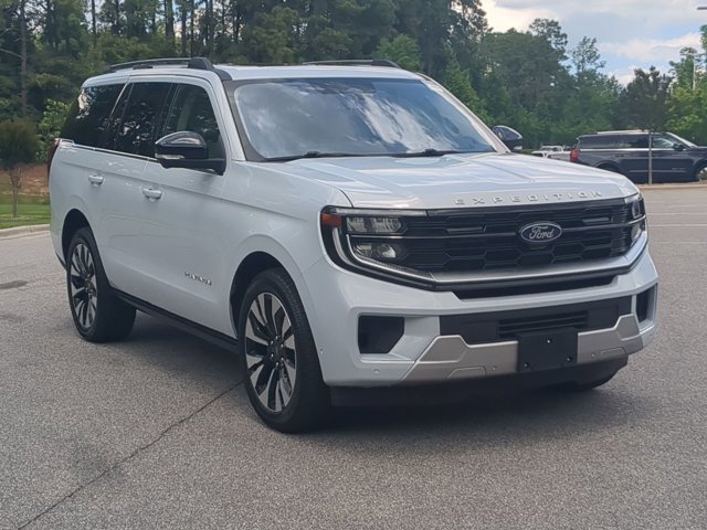 Certified 2025 Ford Expedition Platinum w/ Driver's Package