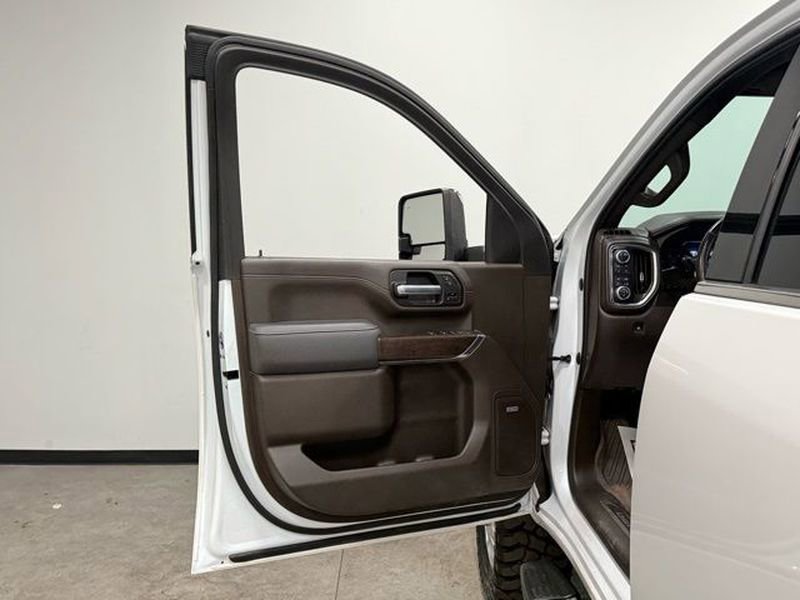 Used 2021 GMC Sierra 3500 Denali w/ Denali Ultimate Package image 13